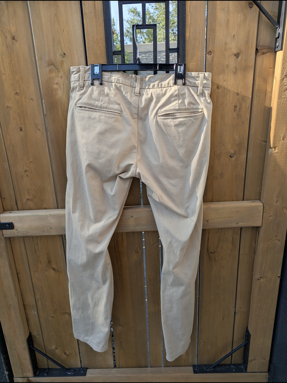 GUESS Myron Slim Fit Chinos 33 Tan Khakis Old Money Quiet Luxury Modern Prep - Picture 10 of 10